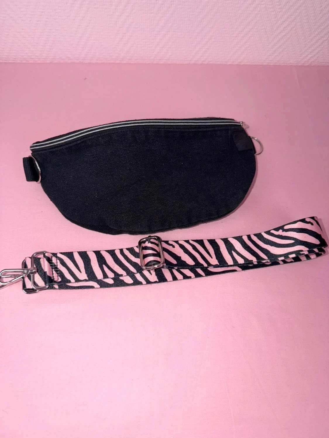 Grand sac banane créateur indépendant peu servie